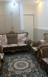 با سلام فروش مبل سلطنتی ۷نفره تر و تمیز و عالی