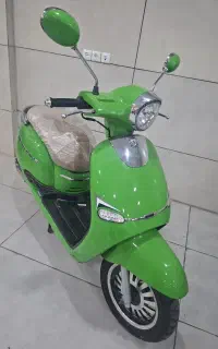 دو دستگاه موتور سیکلت وسپا و هندا 125 نقد و اقساط