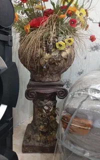 فروش گل و مصنوعی گلدون با پایه درحد نو