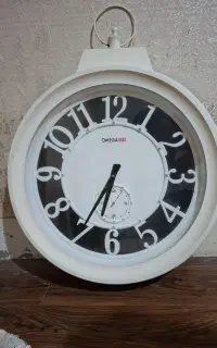 ساعت دیواری بزرگ