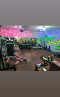 باشگاه بدنسازی نجف آباد امیرآباد مفتح