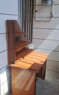 میز تحریر وقفسه کتاب