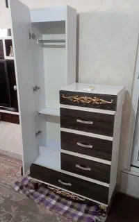 کمد با آینه تمام قد