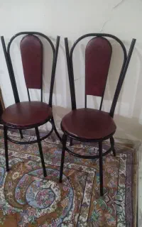 دو عدد صندلی