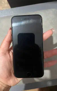 آیفون se2020 تروتمیز