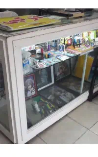 ویترین چوبی  محکم ومقاوم
