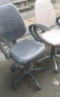 صندلی گردان جک دار