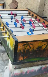 یک عدد فوتبال دستی بزرگ تمیز