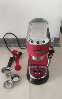 اسپرسو ساز و قهوه ساز دلونگی مدل ۶۸۵ رنگ قرمز