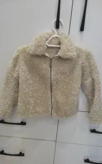 فروش تعدادی لباس دخترانه دوتا چهارسال