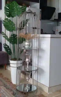 استند ویترین طرح قفس