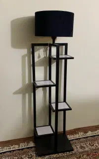 اباژور کنار سالنی