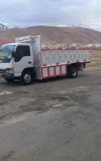 ایسوزو ۶تن چهارچراغی