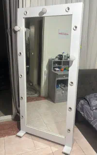 آیینه لامپی