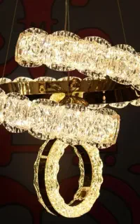 لوستر‌ مدرن‌ وارداتی‌ اصل‌ کد۴۵۳۰ طلایی  باتوپ