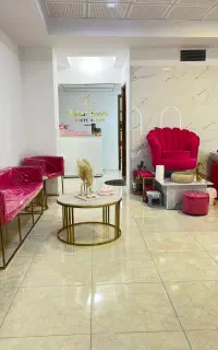 اجاره میز و صندلی ناخن و مژه و رنگ و کراتین