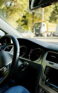 اموزش رانندگی با ماشین اتومات و دنده ای