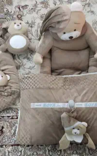 تعدادی لوازم کودک حراج شد