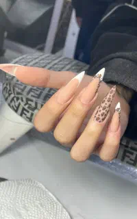 آموزش کاشت ناخن اصولی و سالنی