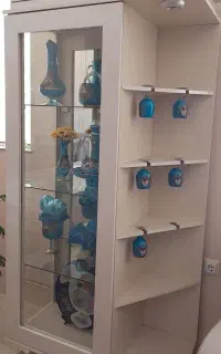 بوفه . پشت آینه
