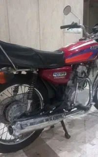 موتورهندا125استارتی90 درحدخشک کاربرات ۵دنده