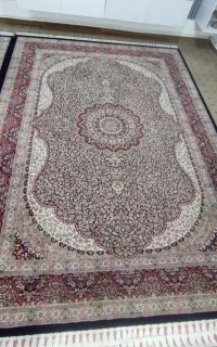 یک تخته فرش نه متری زمرد مشهد
