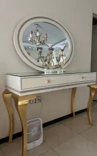 میز کنسول سفید طلایی با آینه
