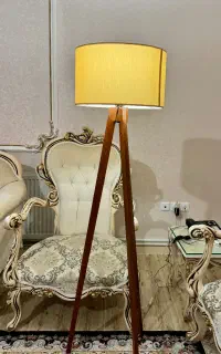 آباژور ۳ پایه چوبی بلند
