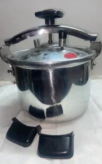 زودپز قدیمی نو بزرگ برند حیدری اصل