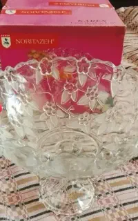 میوه خوری پایه دار