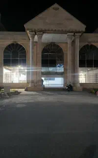 فروشنده خانم