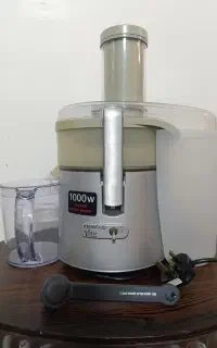 آبمیوه گیری کنوود