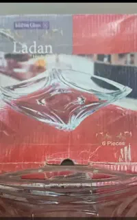 قوری و استکان و پیش دستی