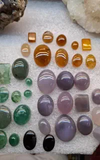 نگین عقیق طبیعی و سنگهای کلکسیونی قیمتی