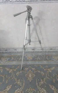 سه پایه دوربین