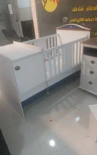 تخت نوزاد آدمیرال