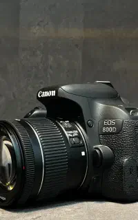 دوربین کنون 800D با لنز 18/55 مشابه نو