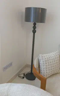 اباژورایستاده