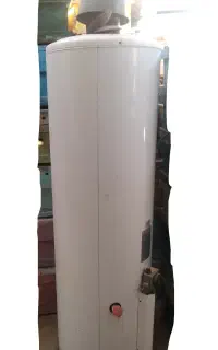 آبگرمکن مخزنی۲۰۰لیتری(۶۰گالن)