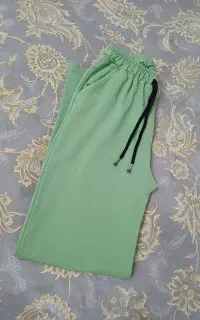 تعدادی لباس همه باهم ۱۵۰