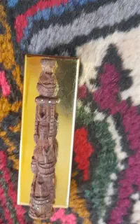 چوب سیگار قدیمی حکاکی شده