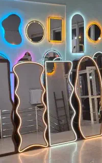 آینه قدی نئونی