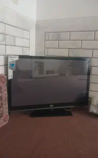 ال سی دی ۴۲ اینج کیفیت بالا  ال جی