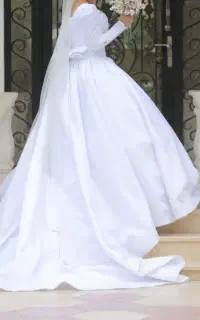 لباس عروس در حد نو