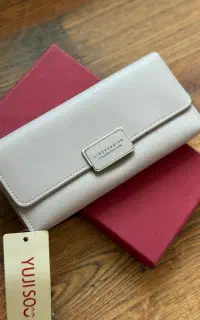 کیف پول چرم‌ ساخت کره جنوبی