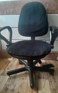 صندلی چرخی دار