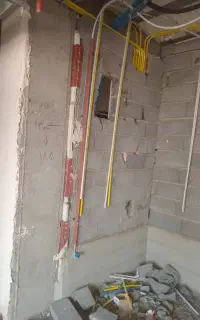 استخدام نیرو برق کار