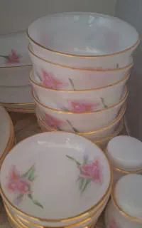 سرویس غذاخوری پیرکس ۶ نفره ۳۵ پارچه