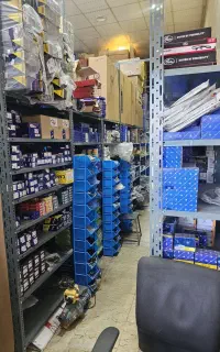فروش لوازم یدکی به دلیل جمع کردن مغازه