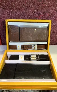 ست کمربند ، کیف و جای کارتی